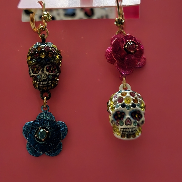 Betsey Johnson Skull Earrings with Pink and Blue Flowers - Picture 1 of 3